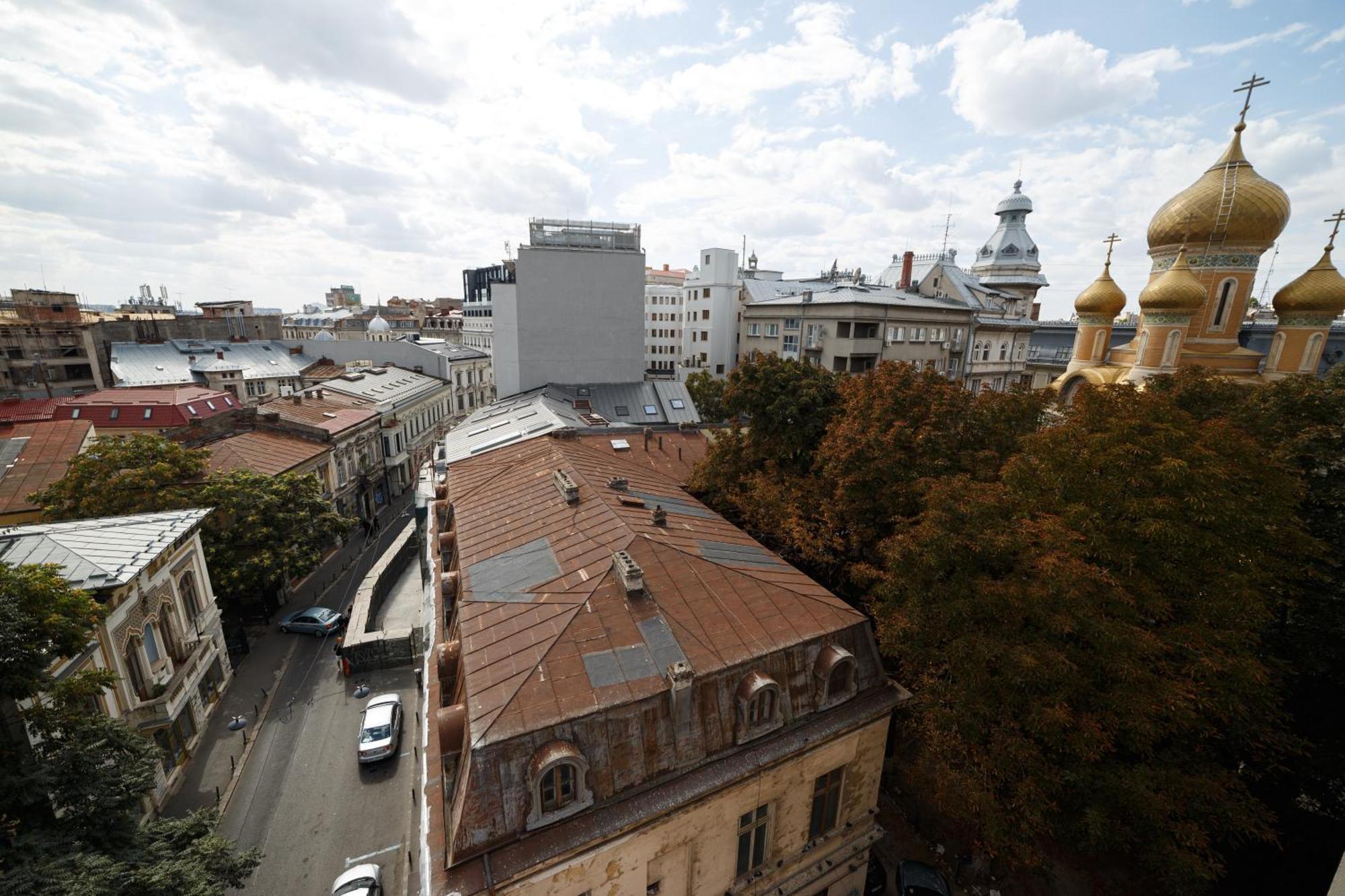 Rooftop Apartment Street Doamnei ブカレスト エクステリア 写真